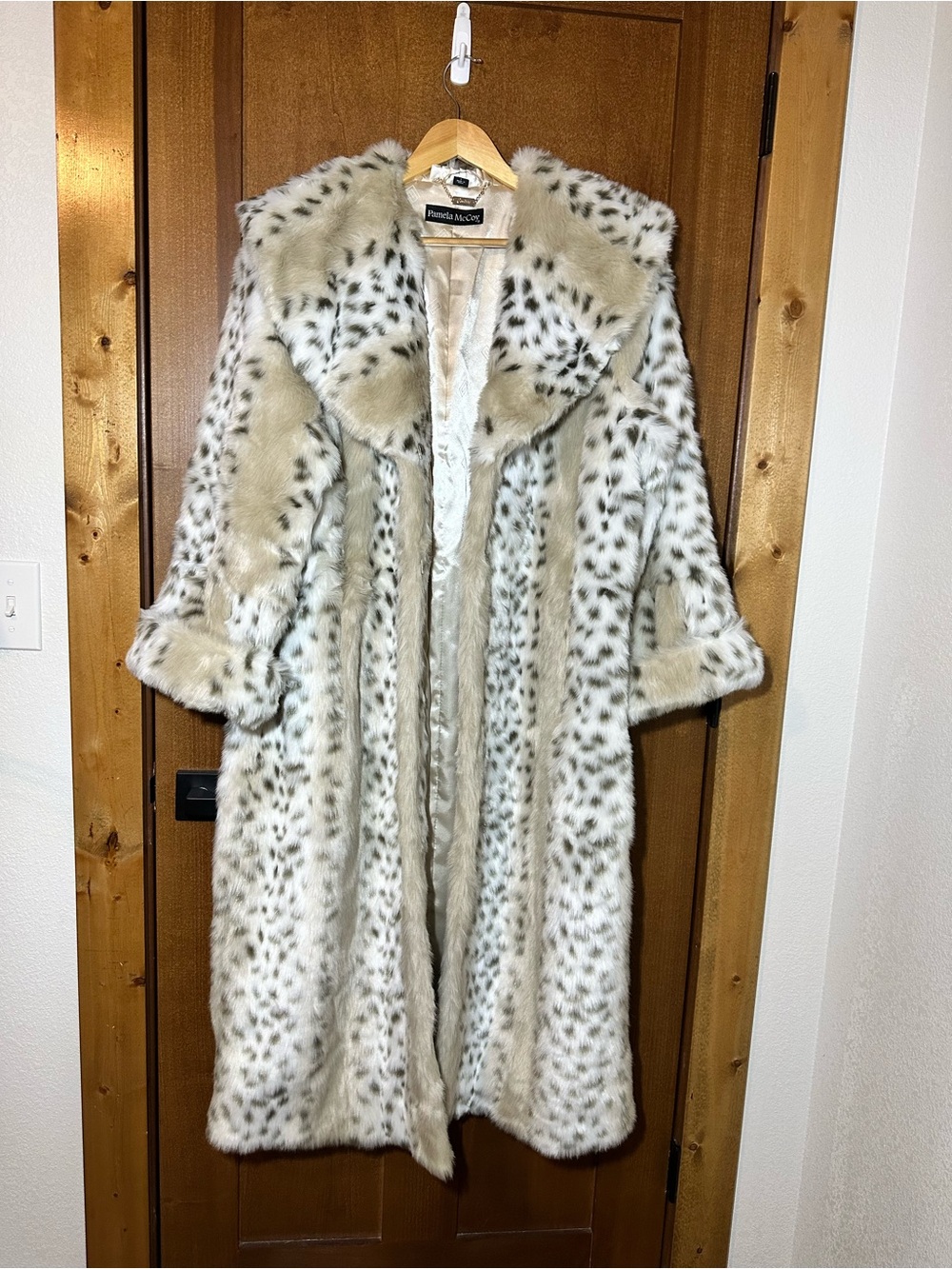 Pamela McCoy Faux Fur Coat Large Full Length Leopard Animal Print
